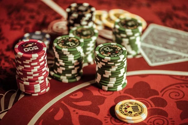 Live leaderboard tracking on goldenqq during active tournament